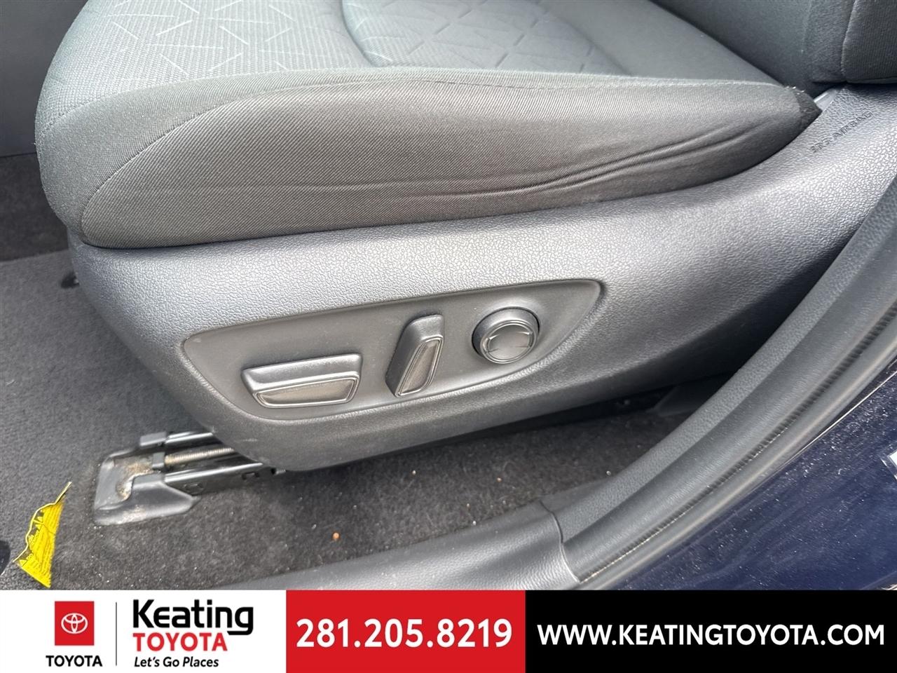 Toyota RAV4 XLE 2024