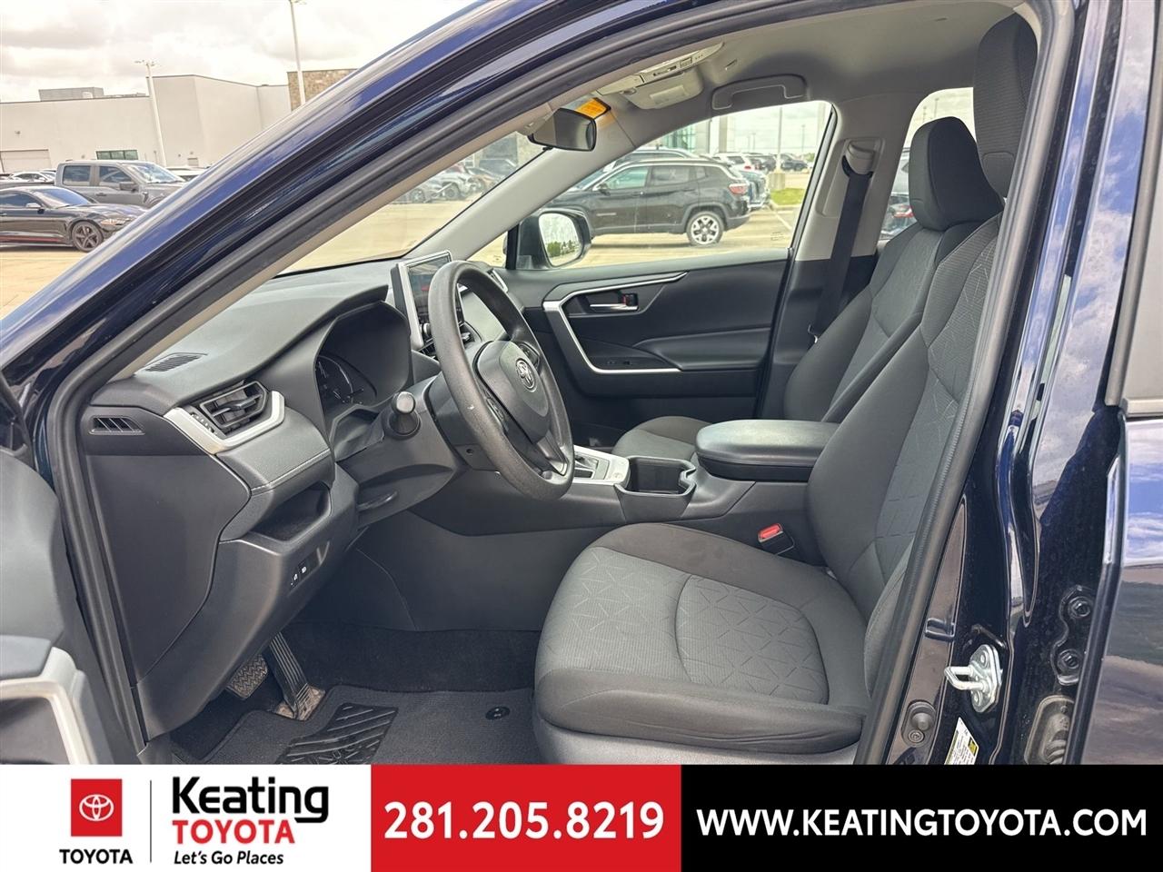 Toyota RAV4 XLE 2024