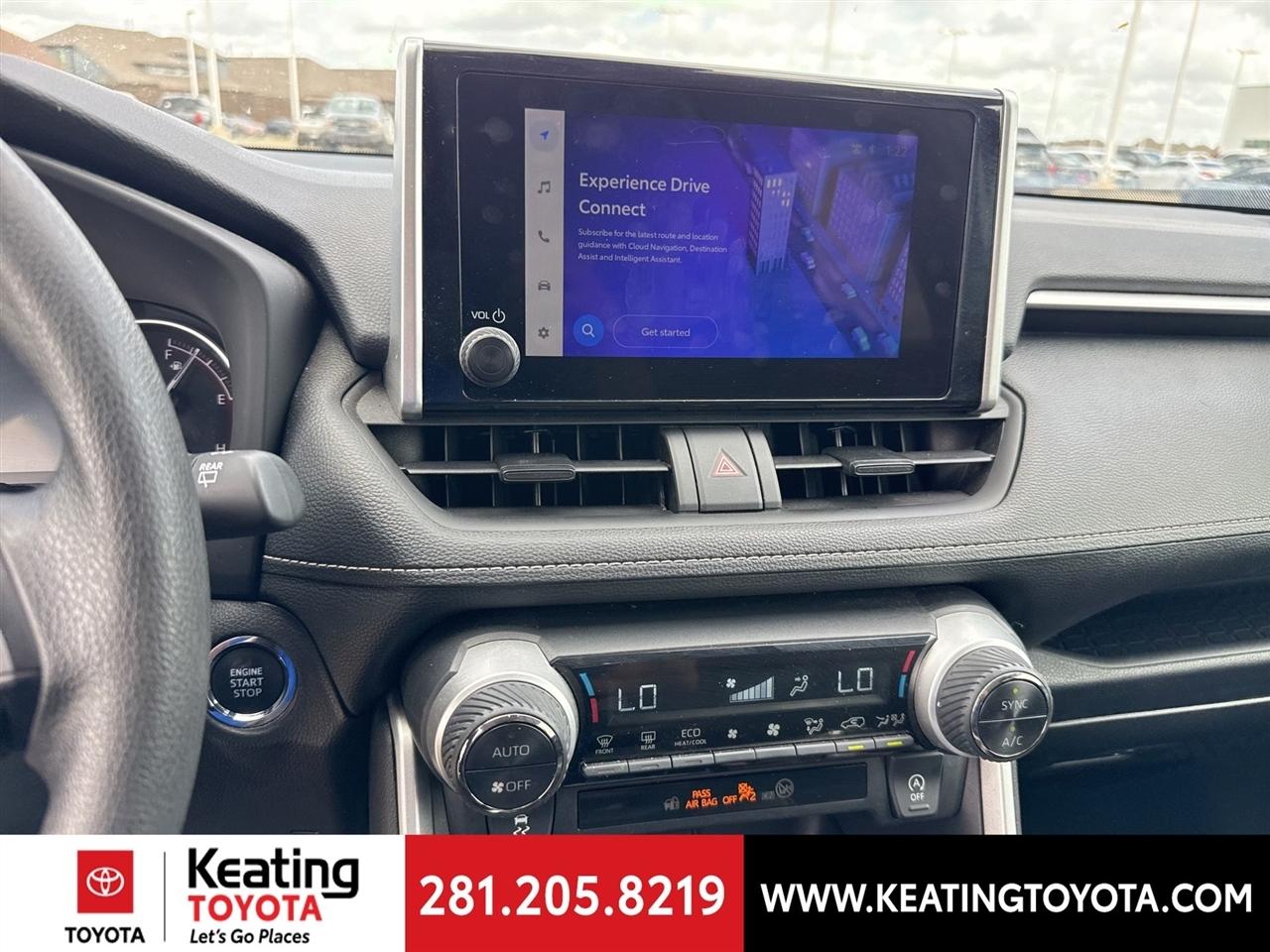 Toyota RAV4 XLE 2024