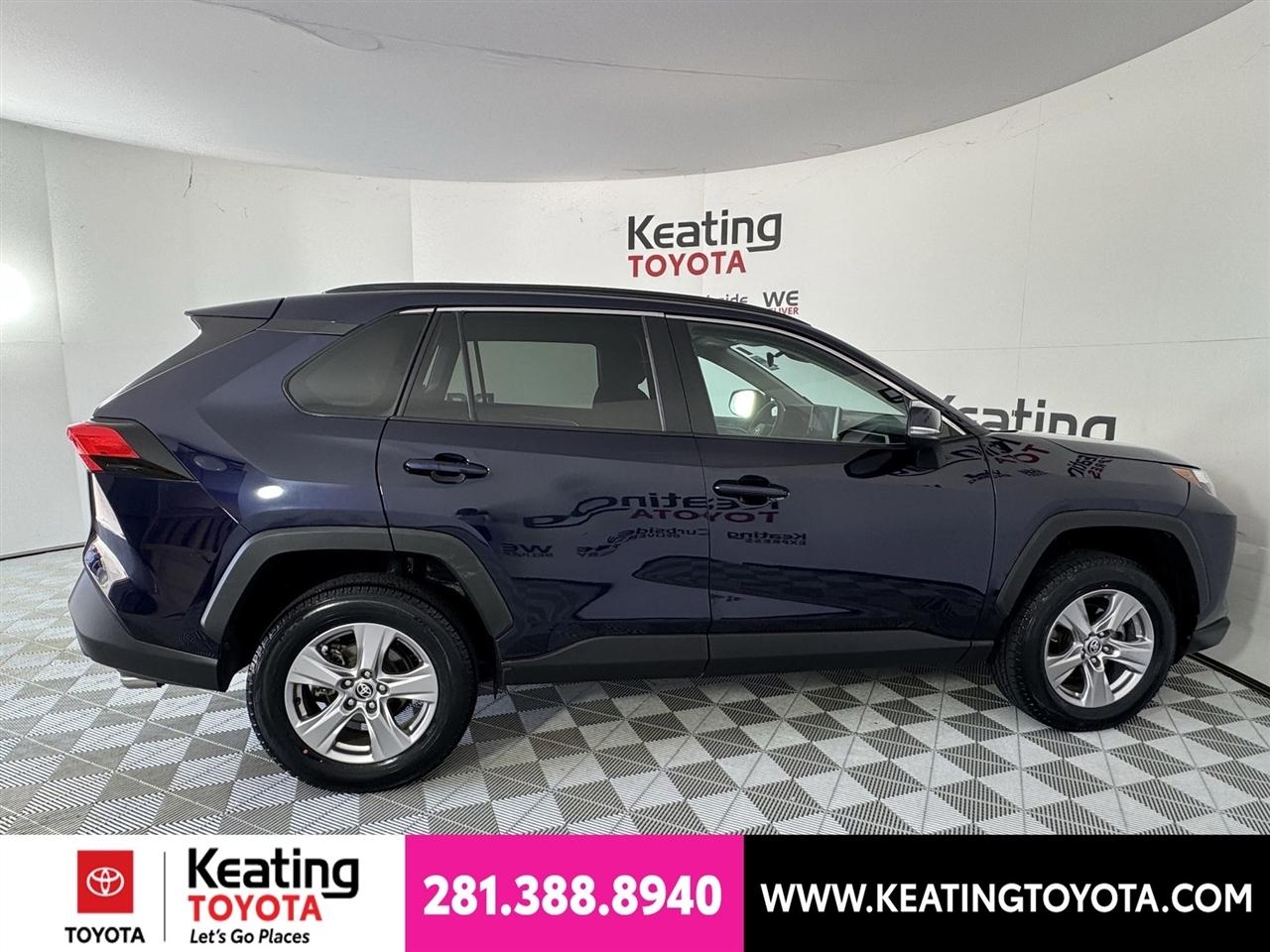Toyota RAV4 XLE 2024