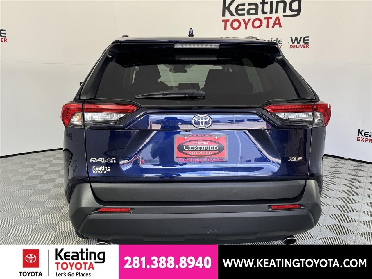 Toyota RAV4 XLE 2024