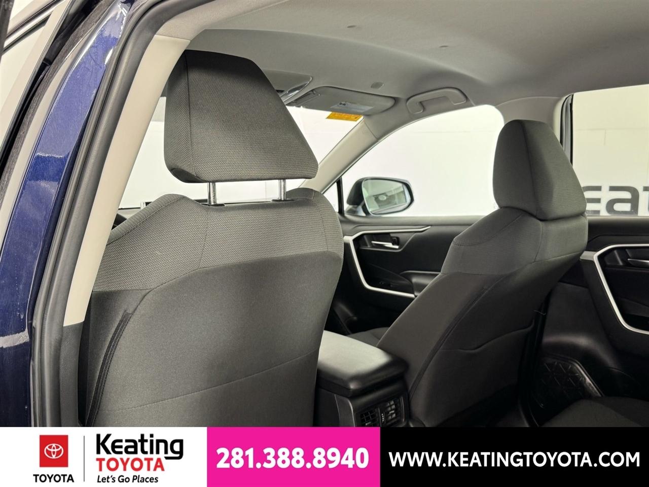 Toyota RAV4 XLE 2024
