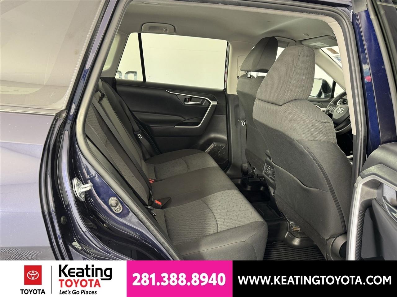 Toyota RAV4 XLE 2024