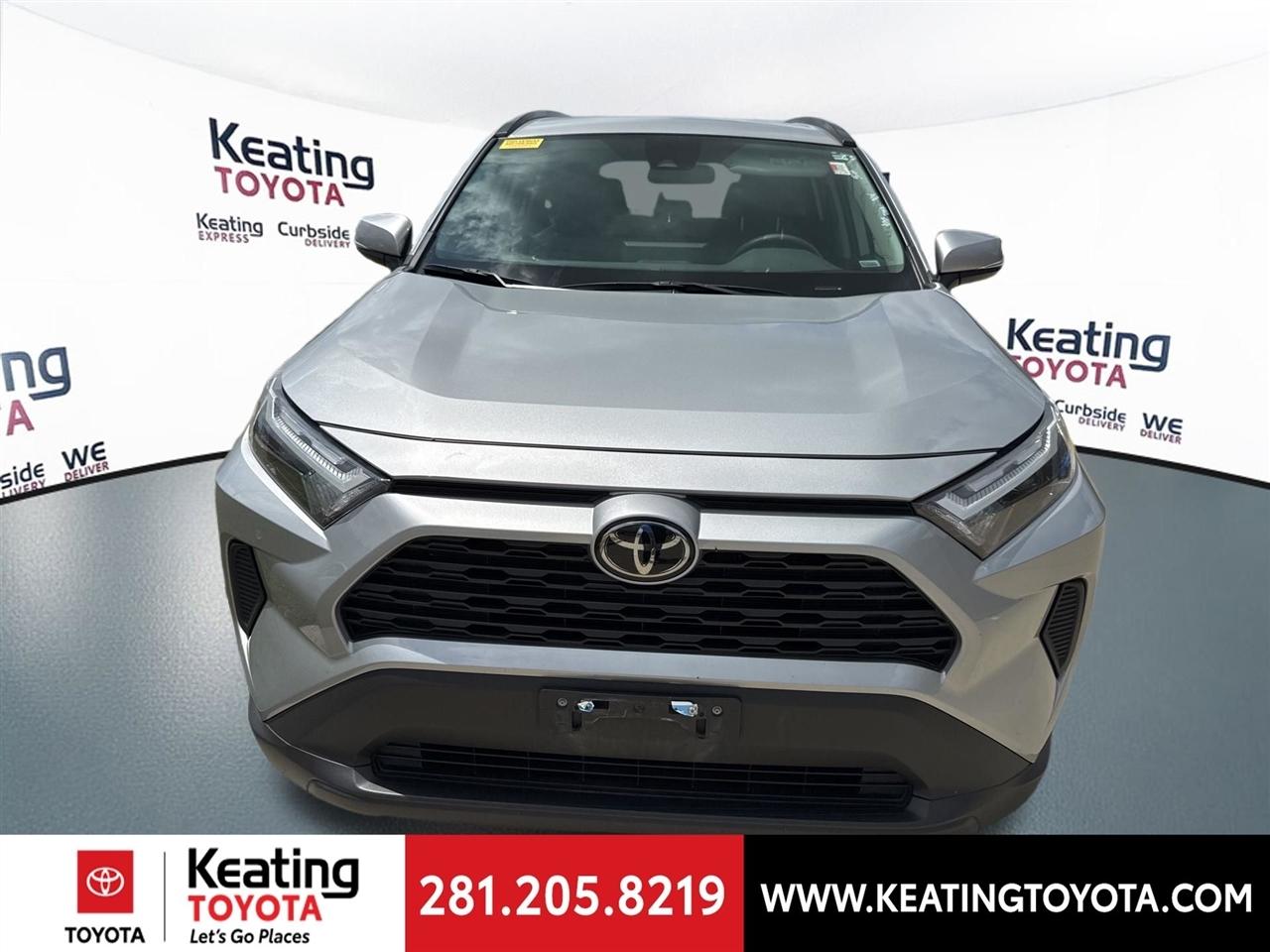 Toyota RAV4 XLE 2025