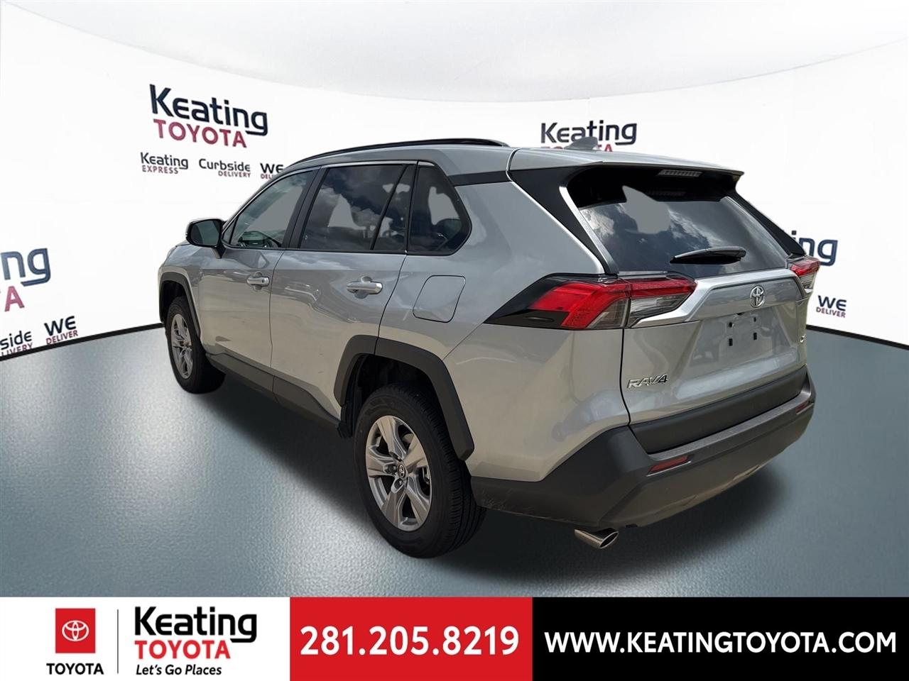 Toyota RAV4 XLE 2025