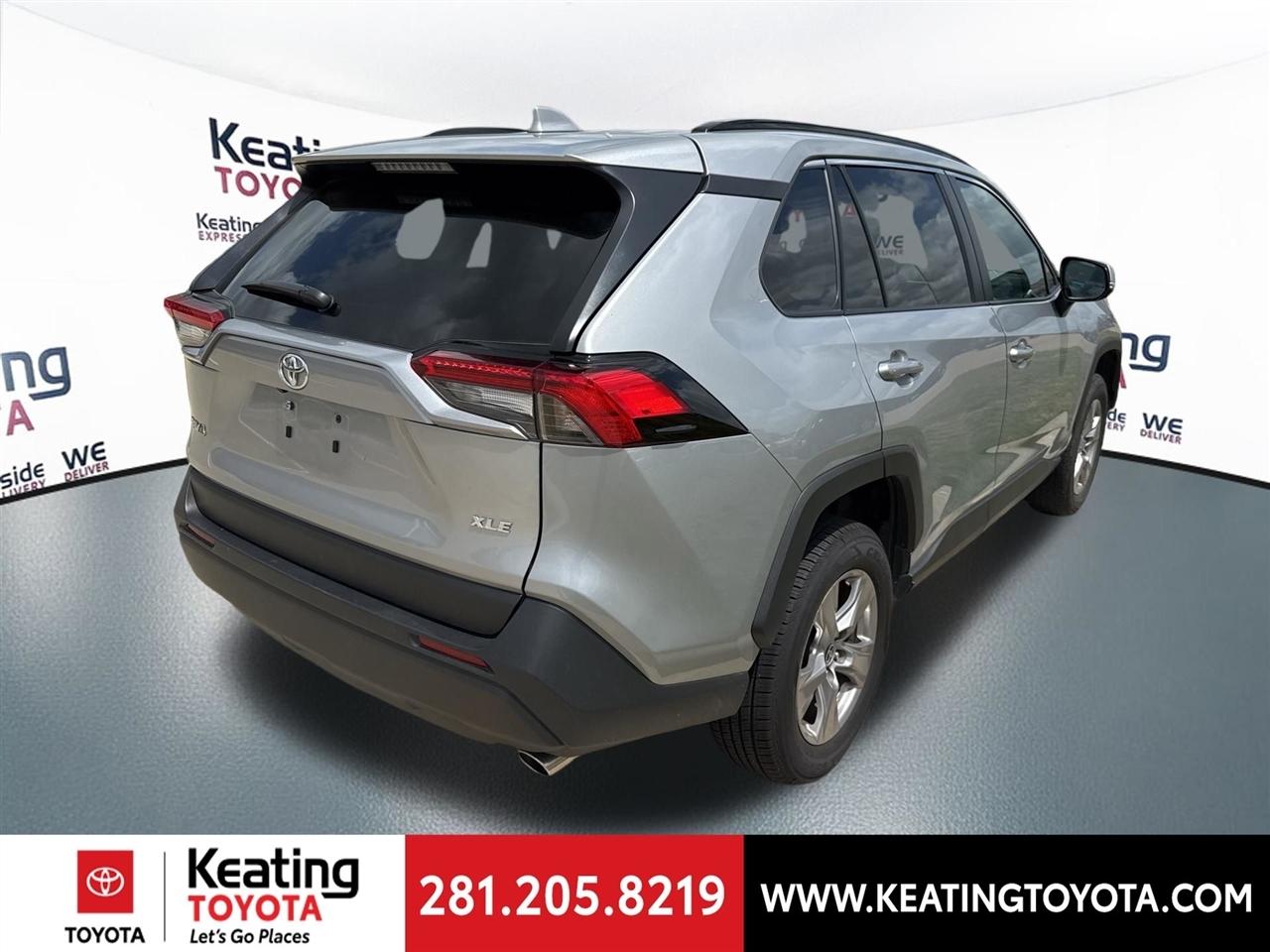 Toyota RAV4 XLE 2025