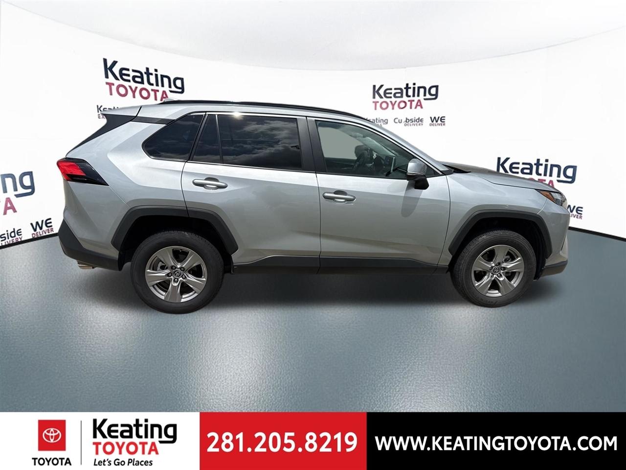 Toyota RAV4 XLE 2025