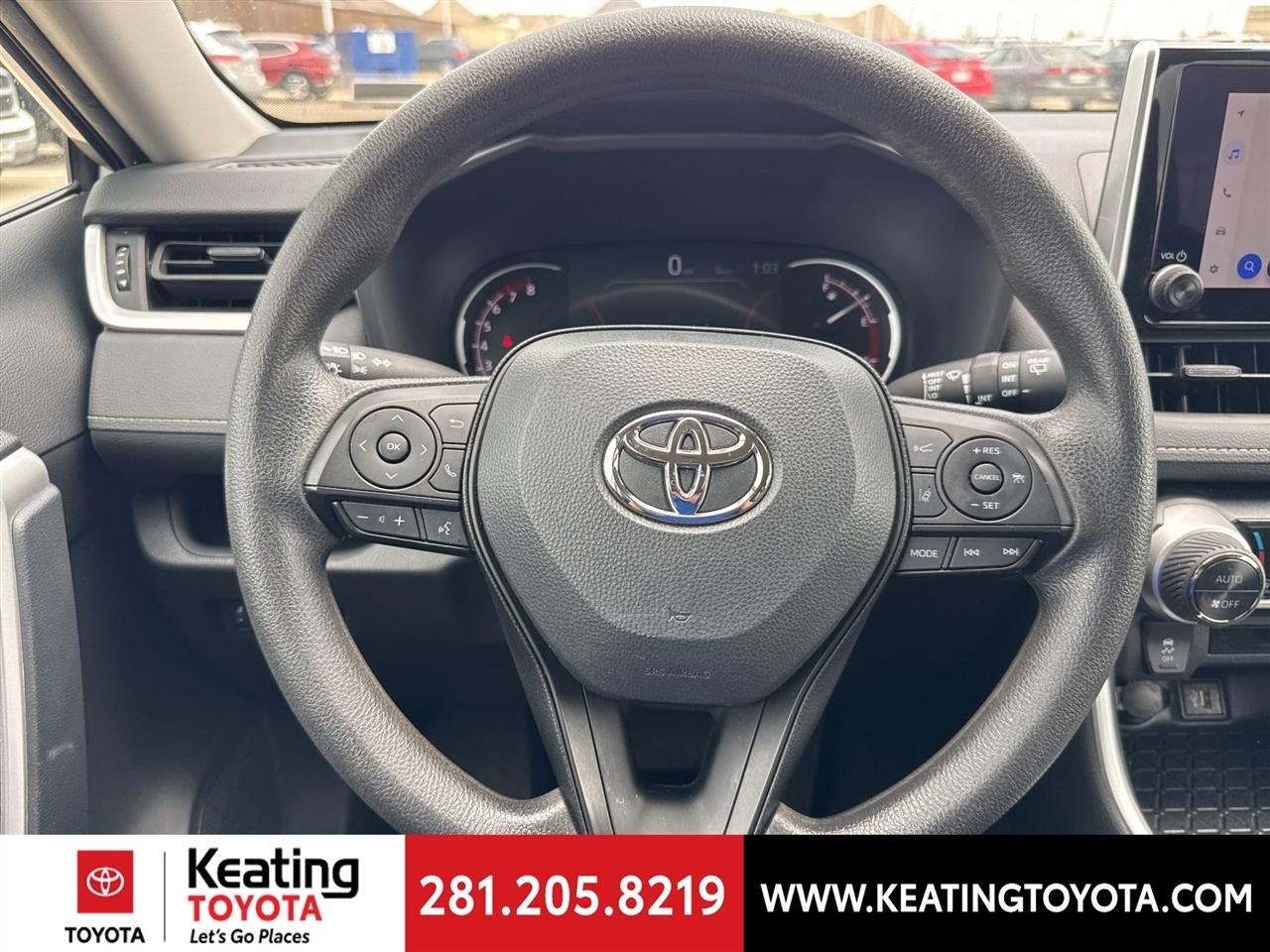 Toyota RAV4 XLE 2025