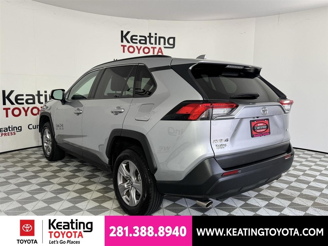 Toyota RAV4 XLE 2025