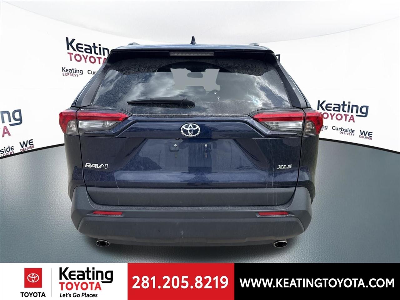 Toyota RAV4 XLE 2024