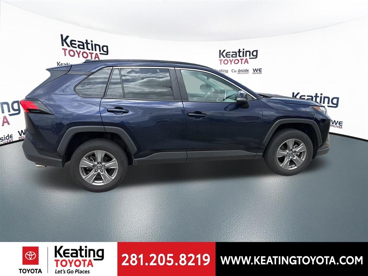 Toyota RAV4 XLE 2024