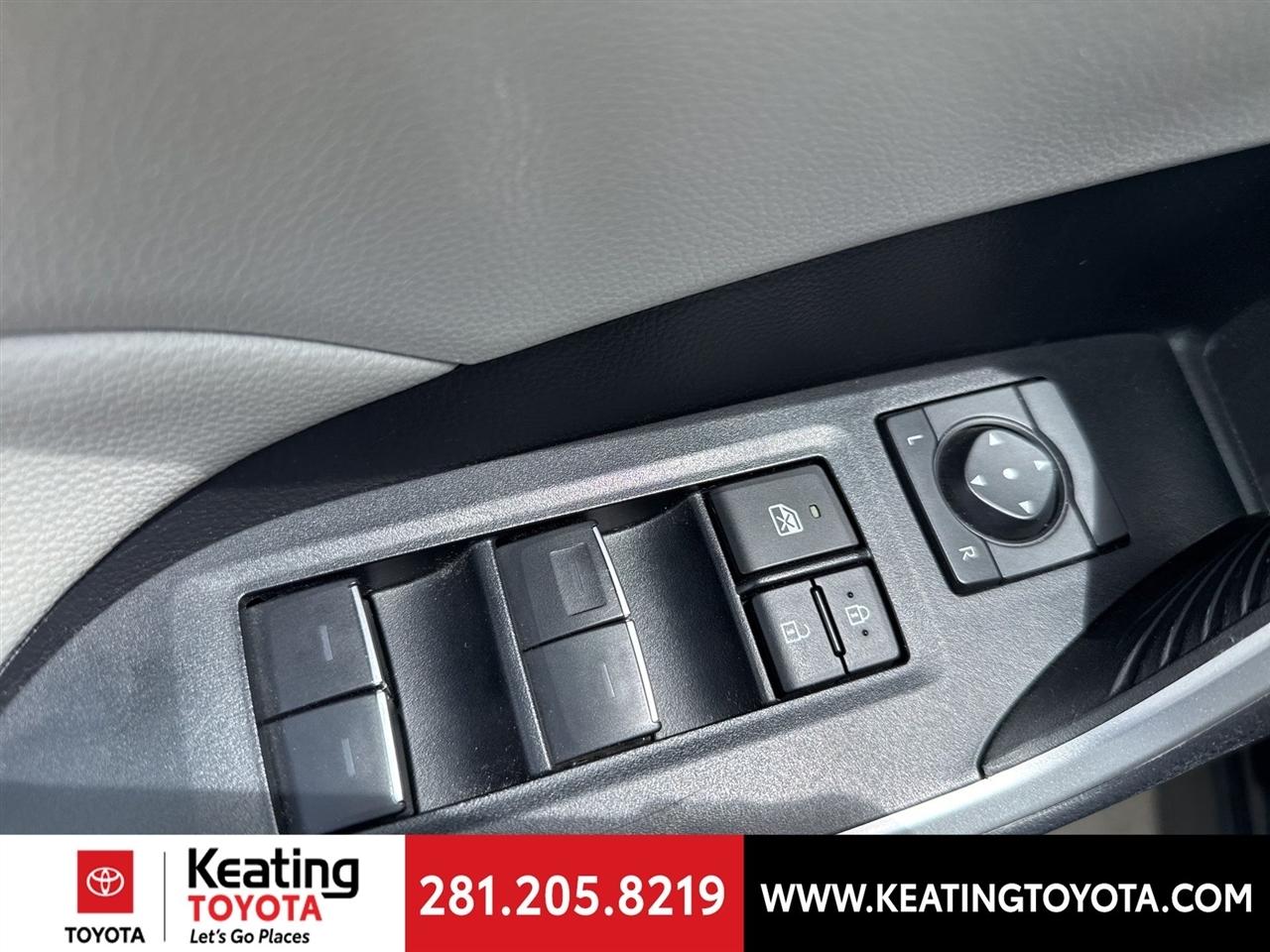 Toyota RAV4 XLE 2024