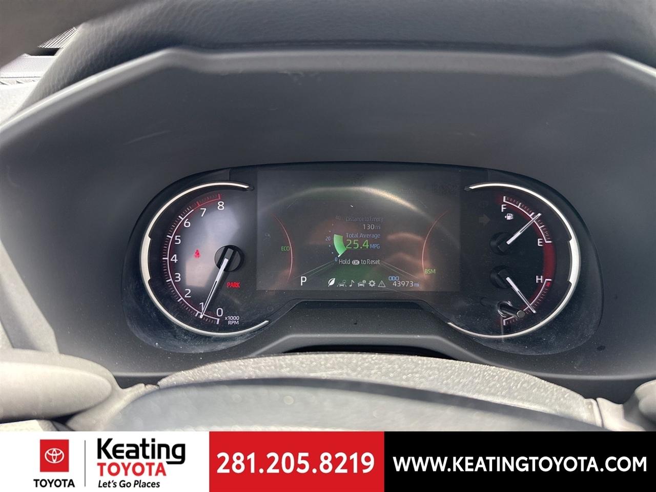 Toyota RAV4 XLE 2024