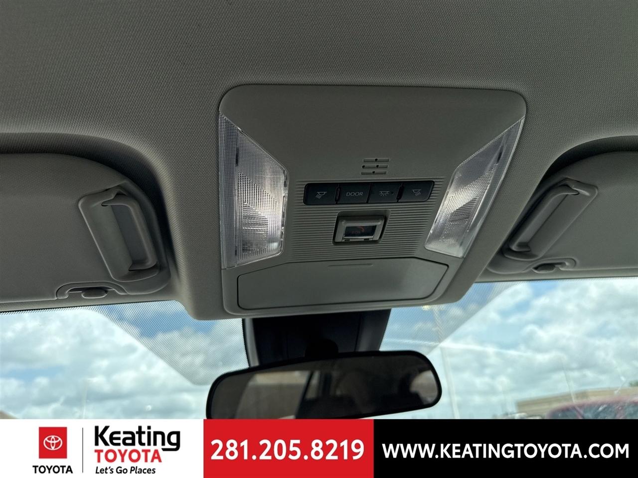 Toyota RAV4 XLE 2024