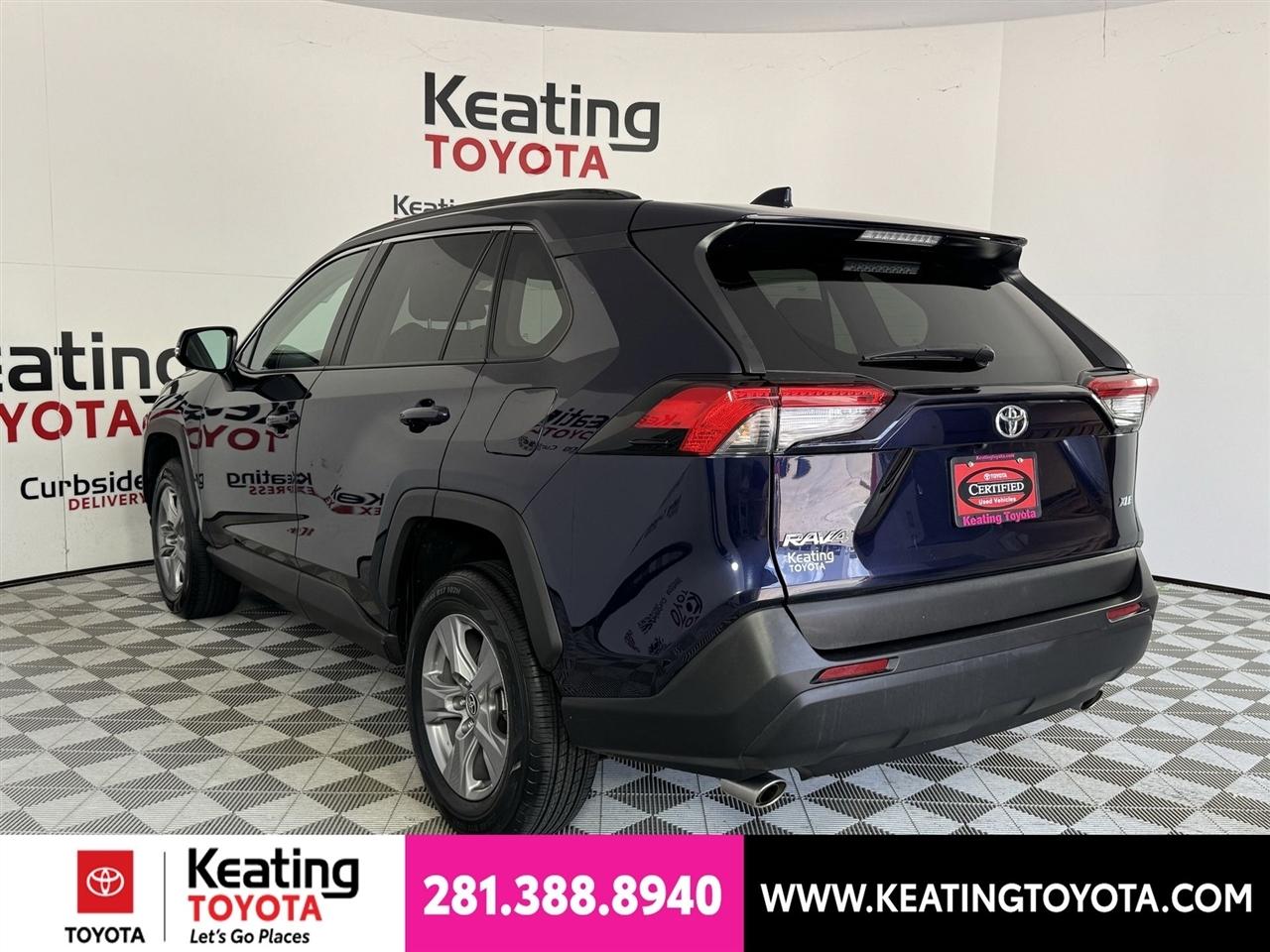 Toyota RAV4 XLE 2024