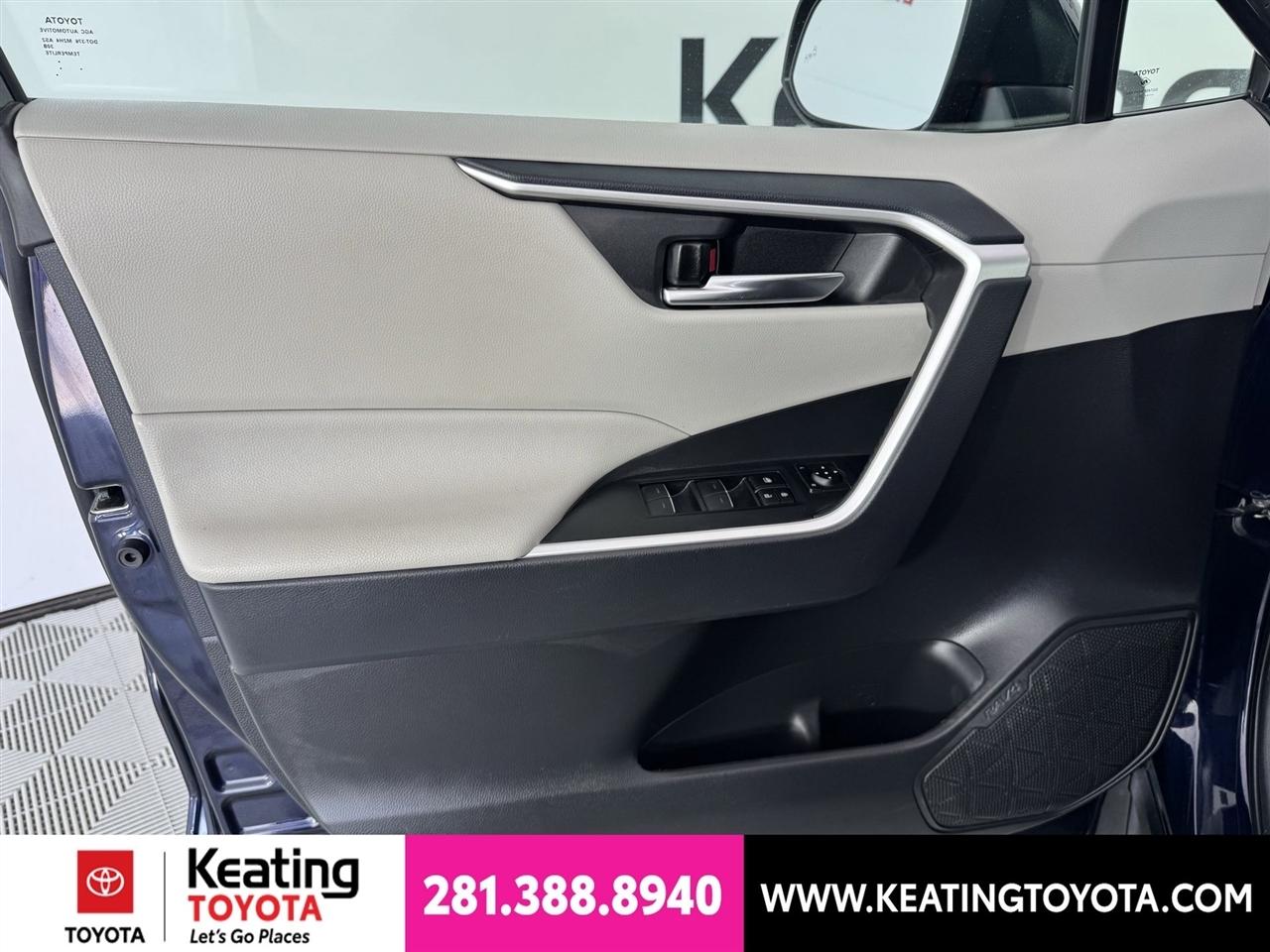 Toyota RAV4 XLE 2024