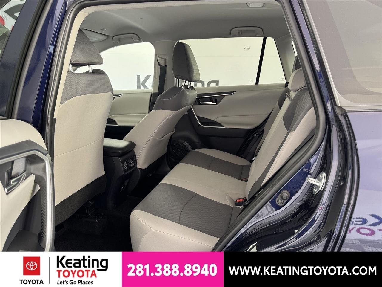 Toyota RAV4 XLE 2024