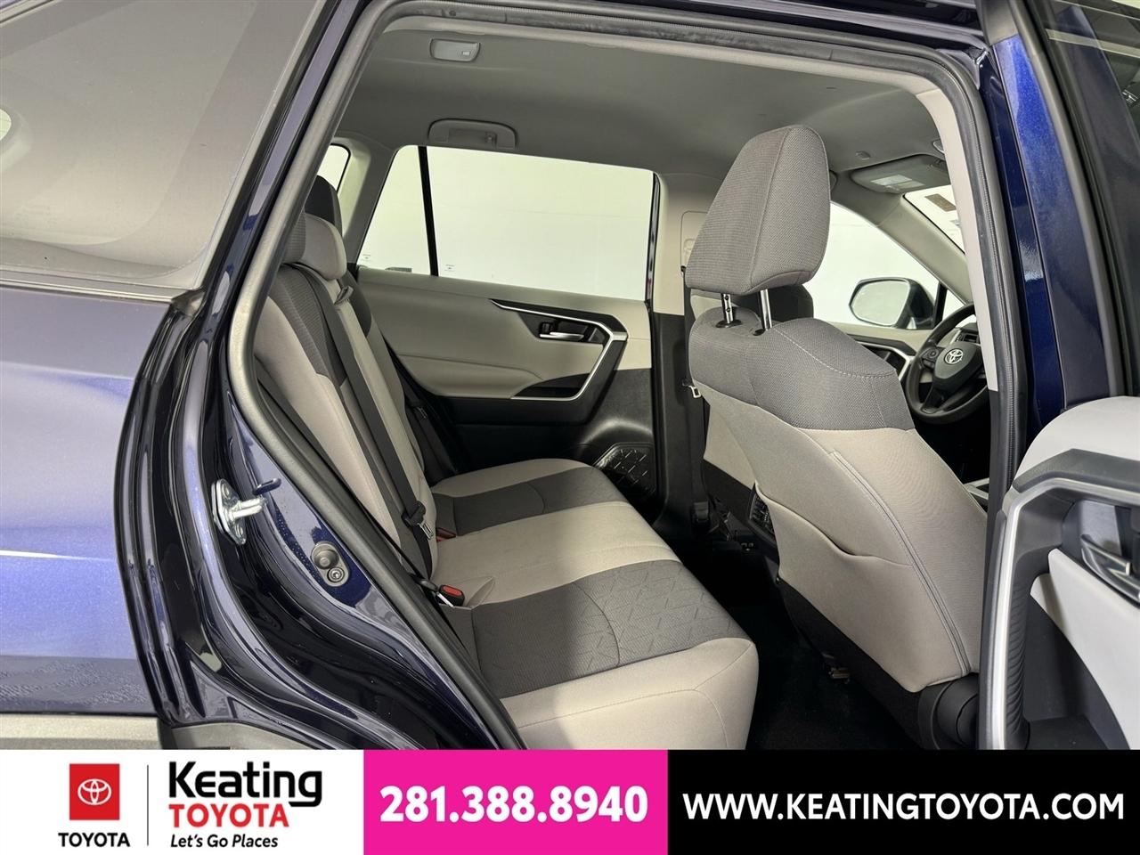 Toyota RAV4 XLE 2024