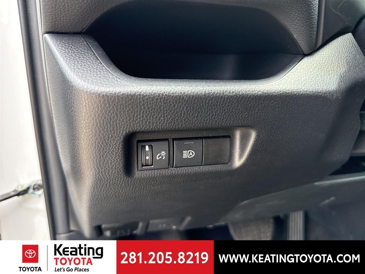 Toyota RAV4 XLE AWD 2025