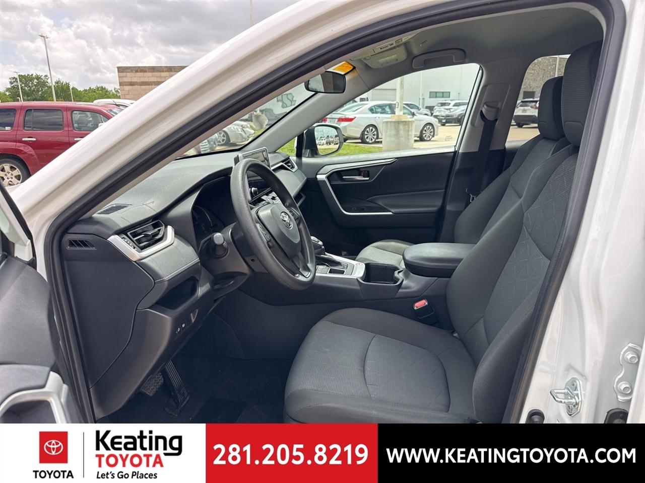 Toyota RAV4 XLE AWD 2025