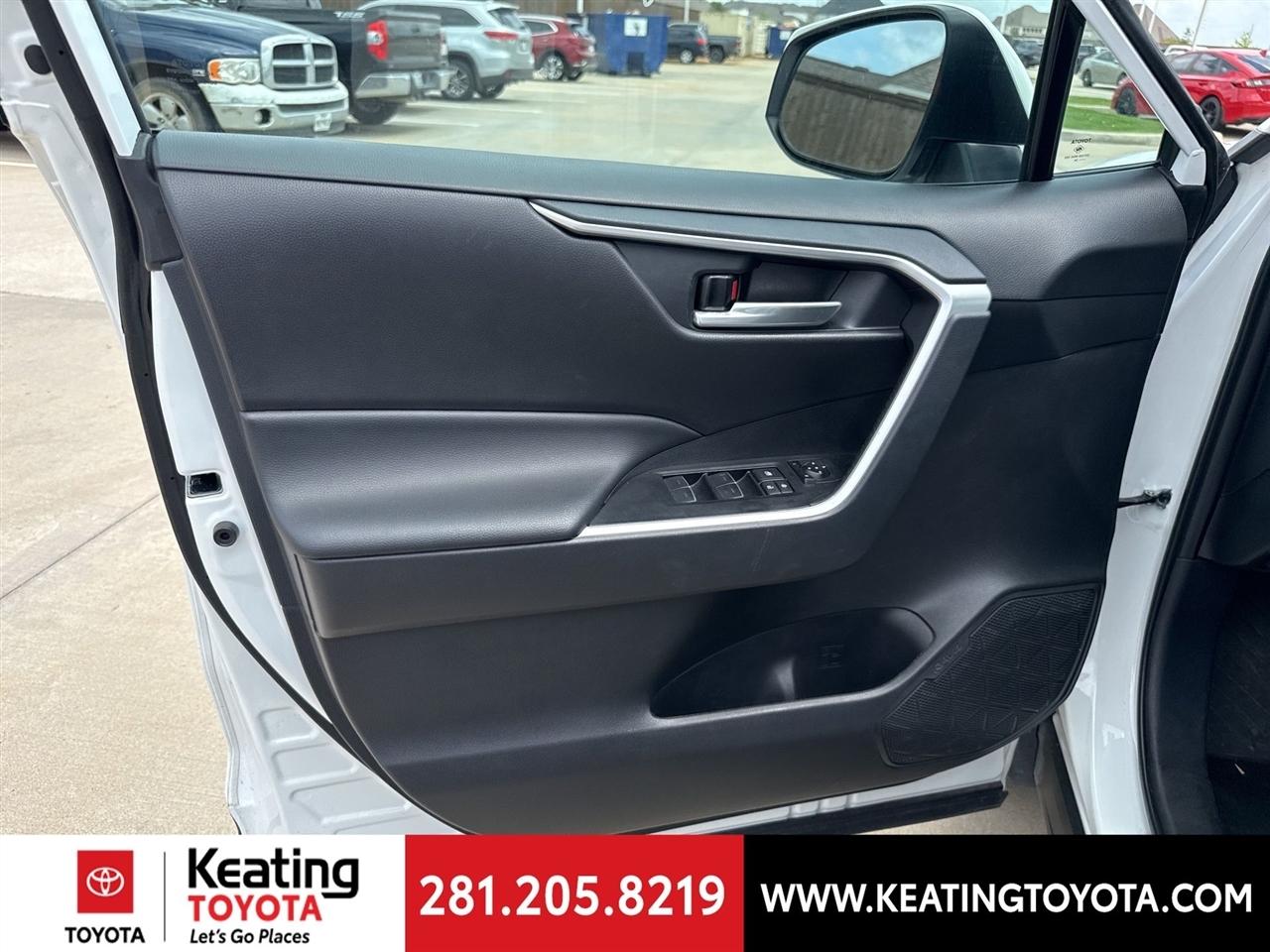 Toyota RAV4 XLE AWD 2025