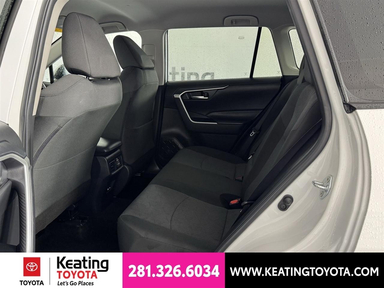 Toyota RAV4 XLE AWD 2025