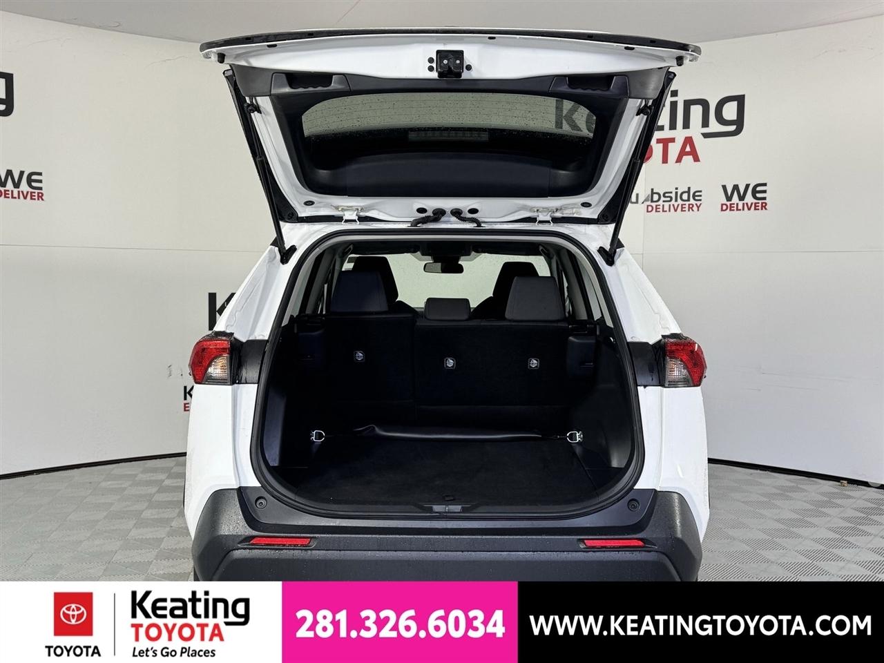 Toyota RAV4 XLE AWD 2025