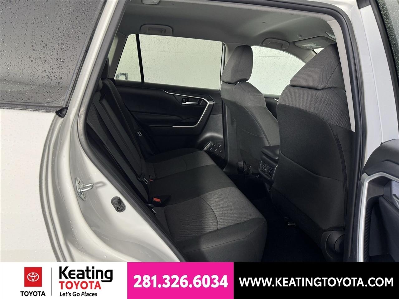 Toyota RAV4 XLE AWD 2025