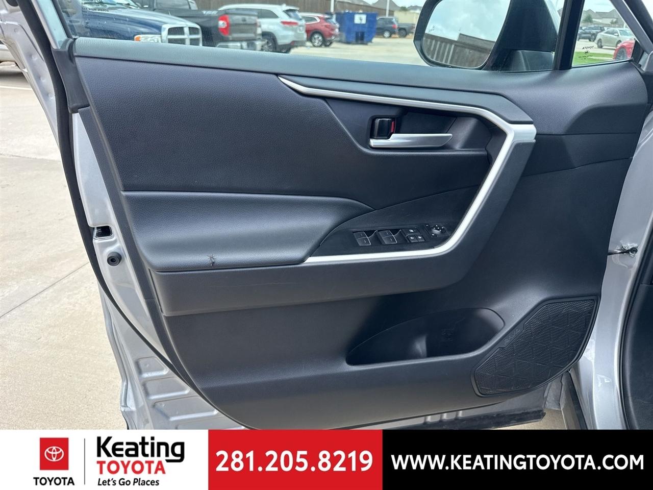 Toyota RAV4 XLE AWD 2025