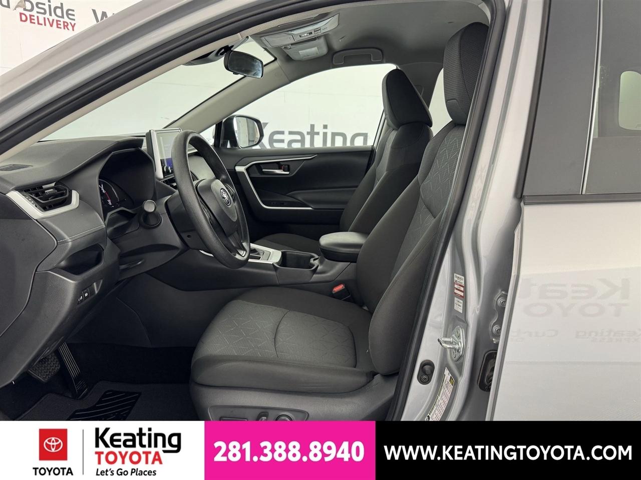 Toyota RAV4 XLE AWD 2025