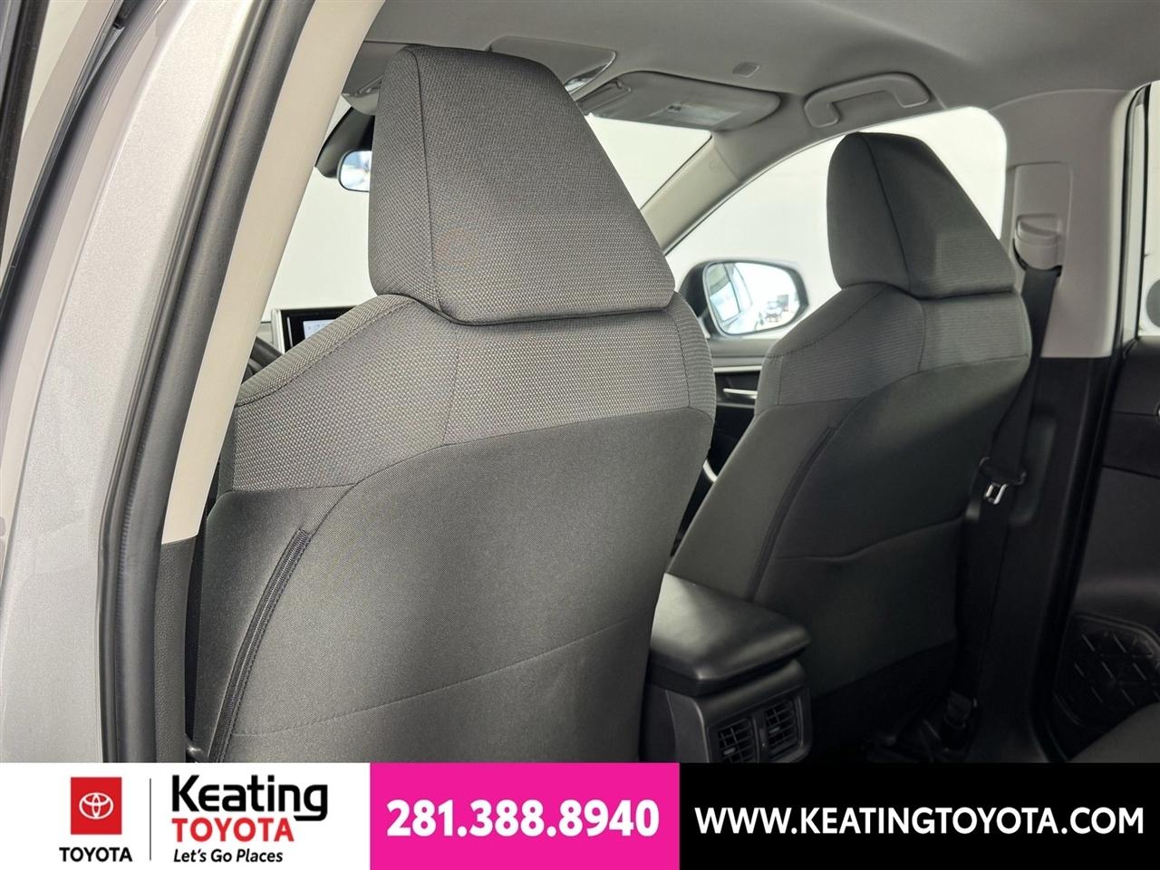 Toyota RAV4 XLE AWD 2025