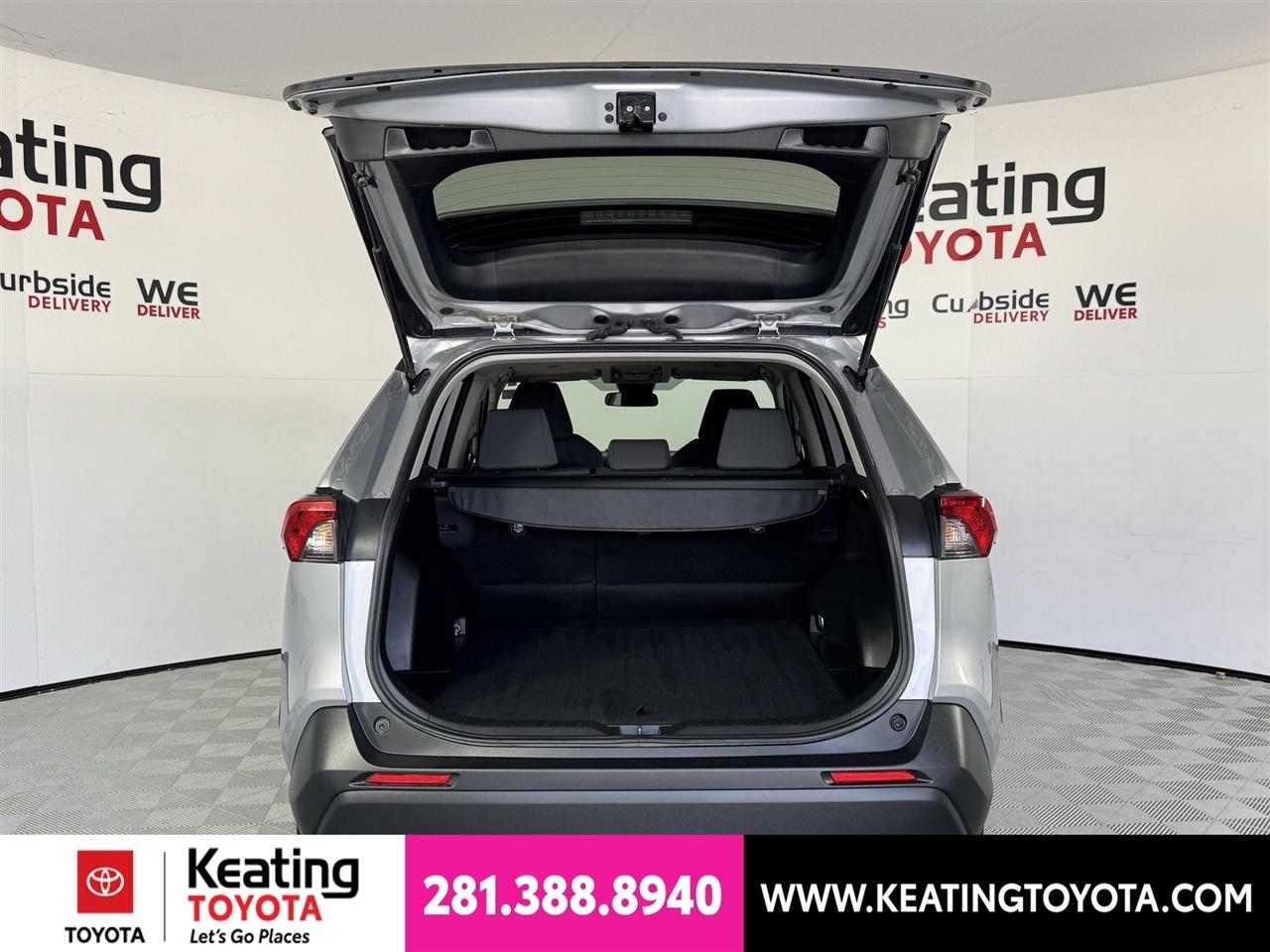 Toyota RAV4 XLE AWD 2025