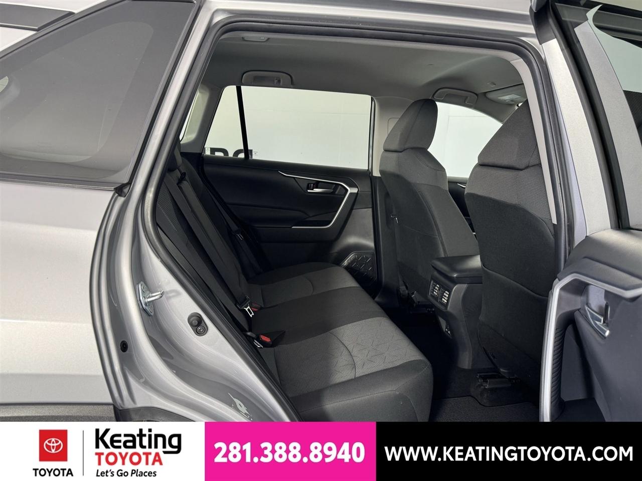 Toyota RAV4 XLE AWD 2025