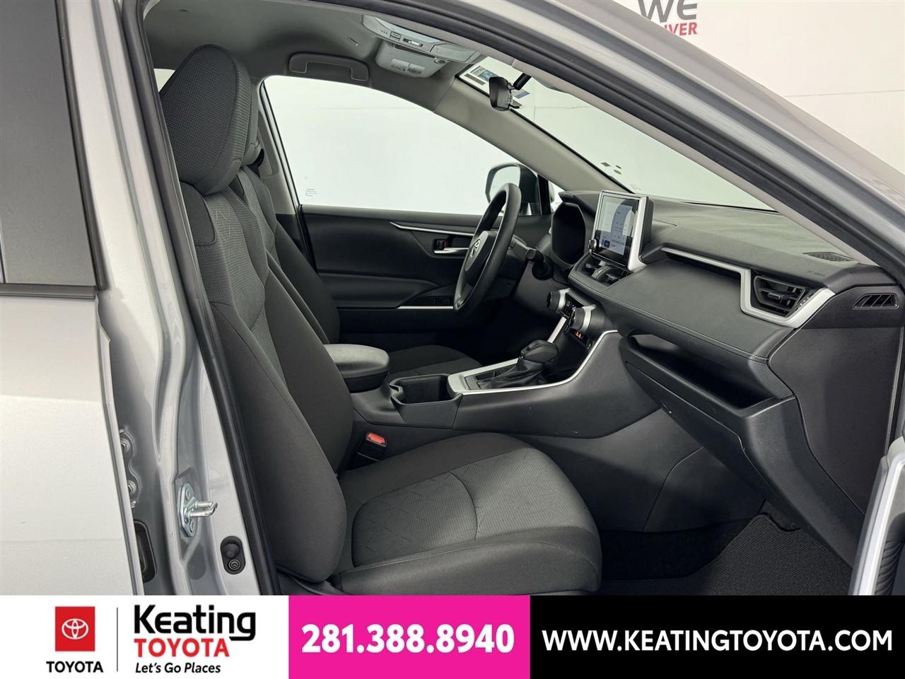 Toyota RAV4 XLE AWD 2025