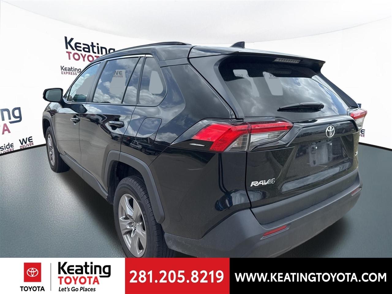 Toyota RAV4 XLE 2025