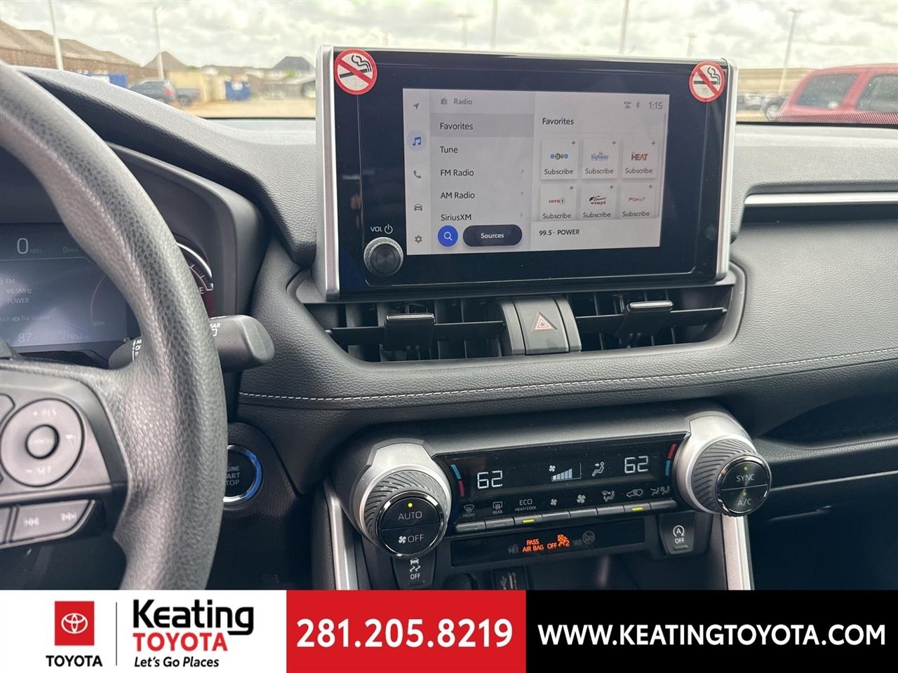 Toyota RAV4 XLE 2025