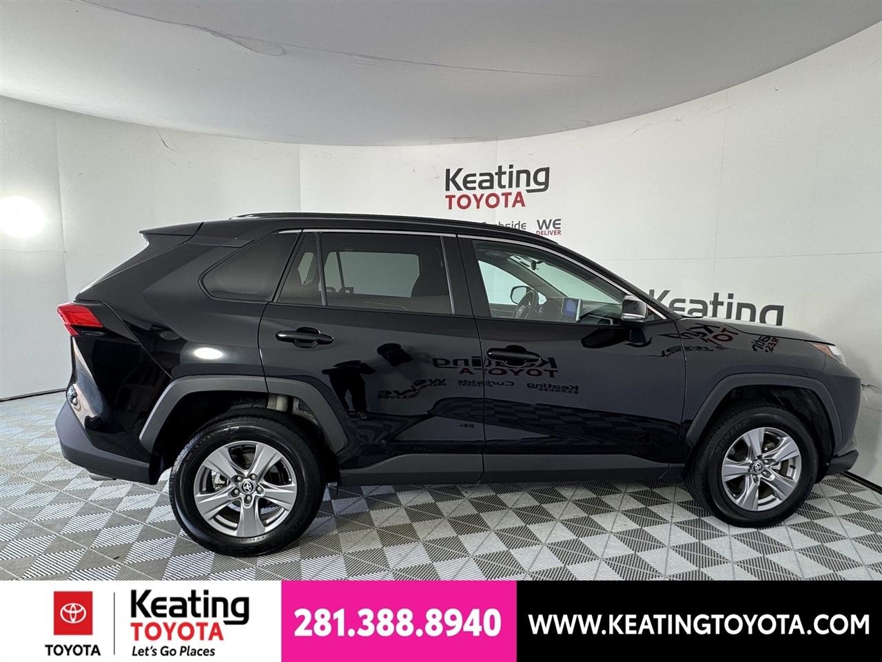 Toyota RAV4 XLE 2025