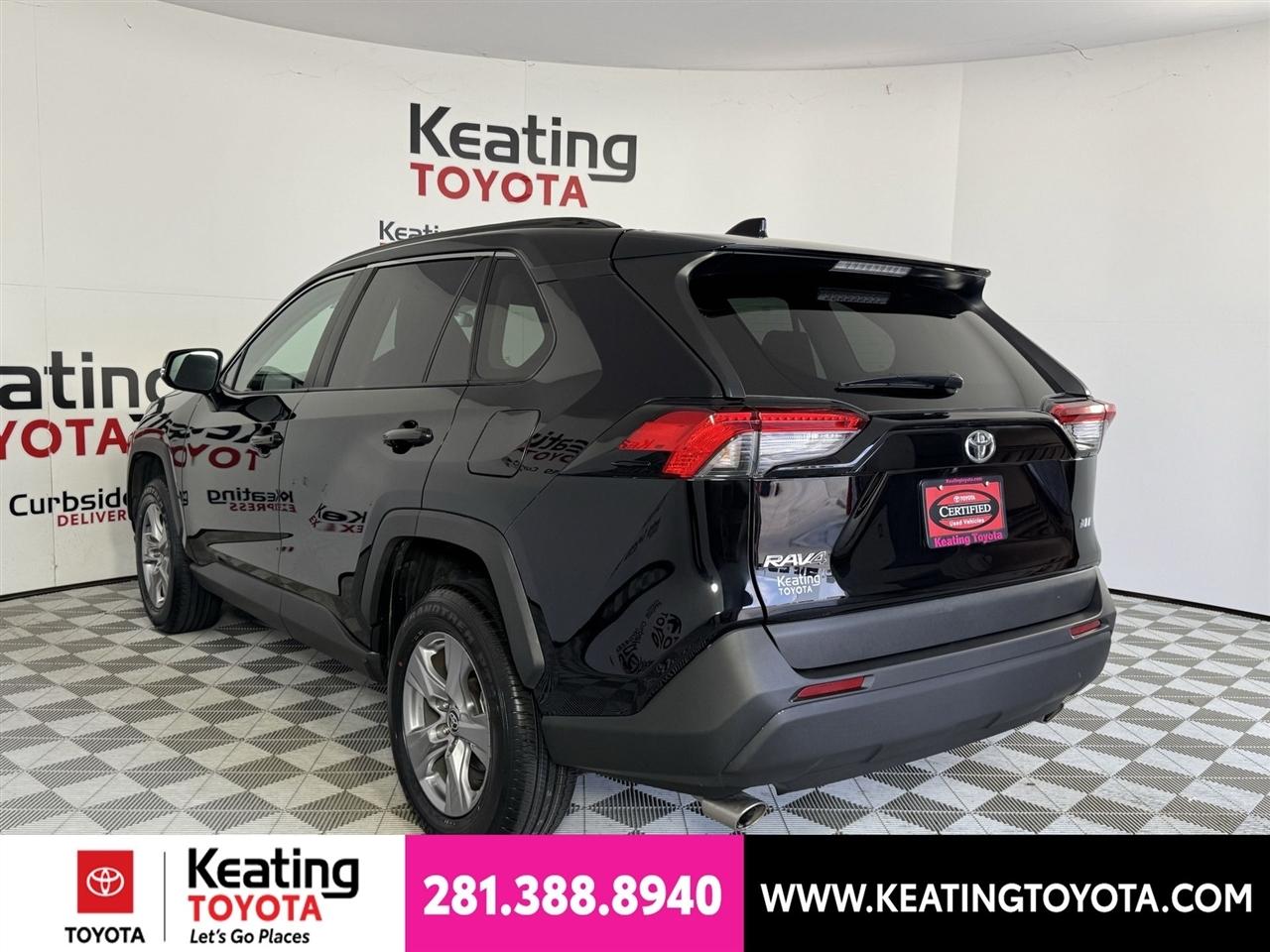 Toyota RAV4 XLE 2025