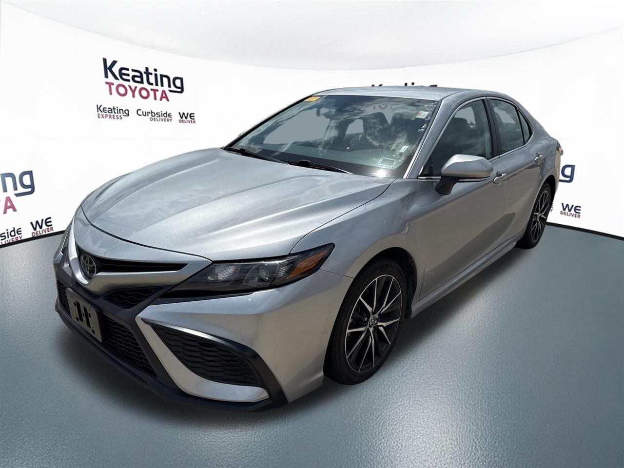 Toyota Camry SE 2024