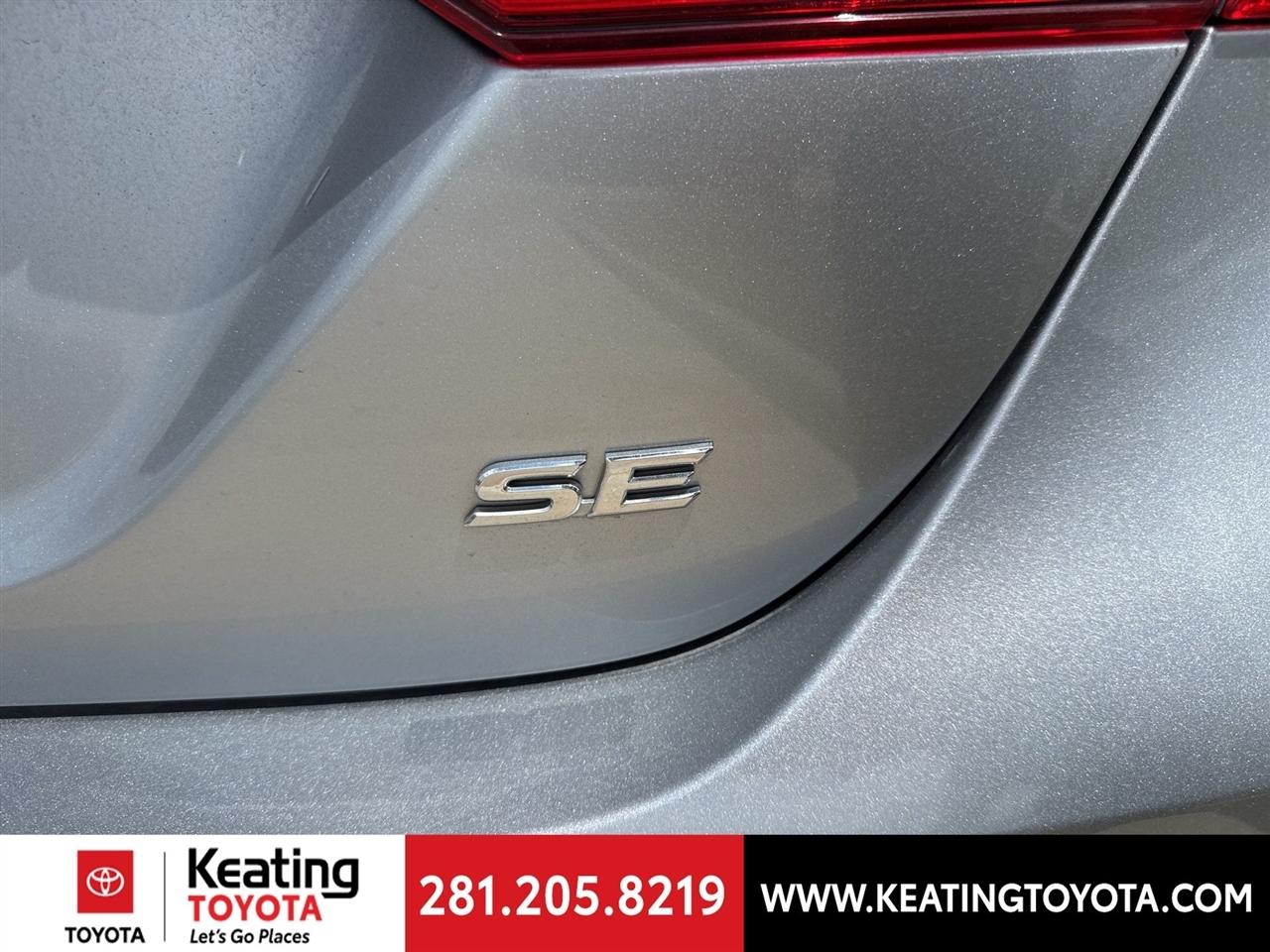 Toyota Camry SE 2024