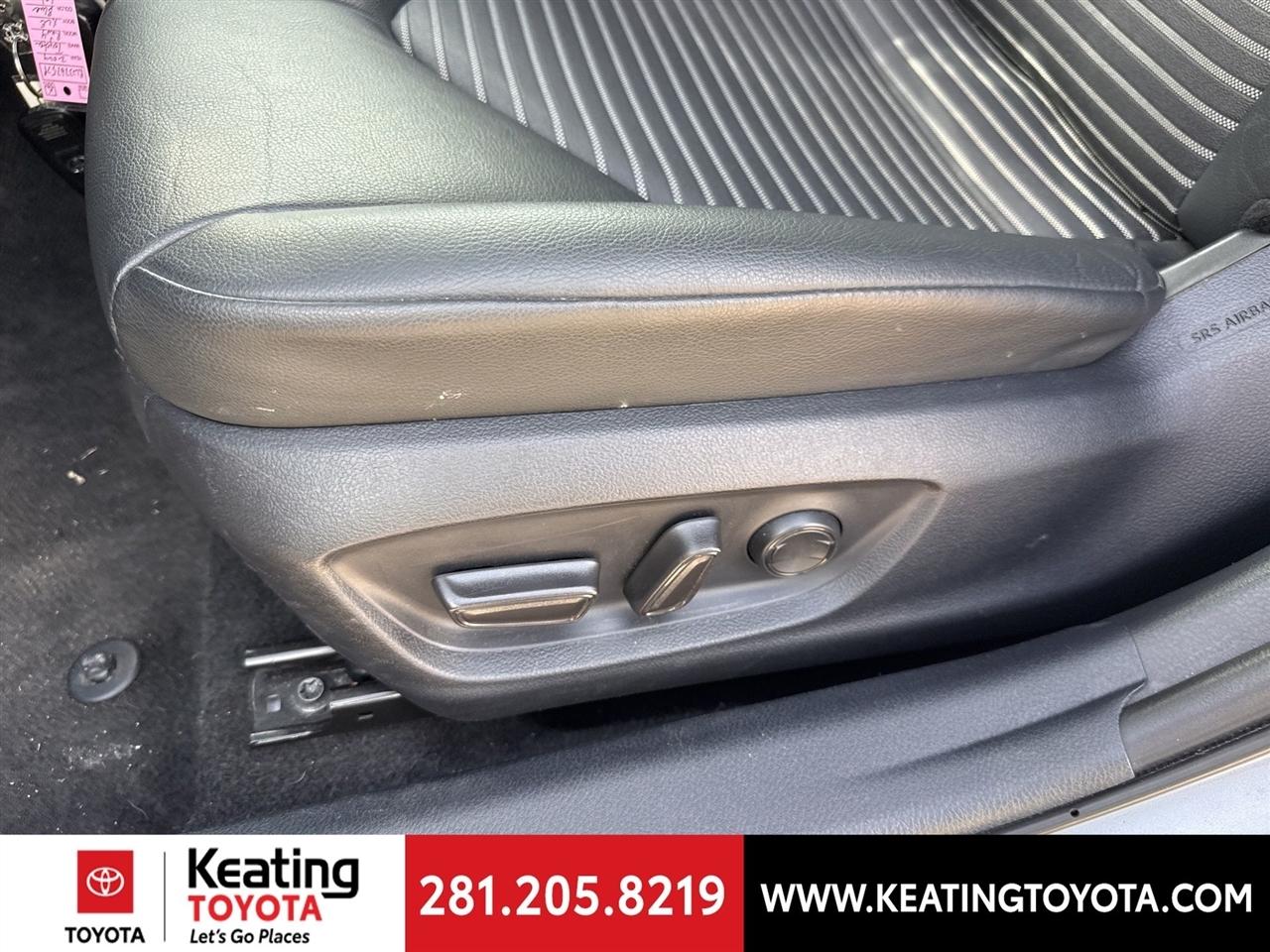 Toyota Camry SE 2024