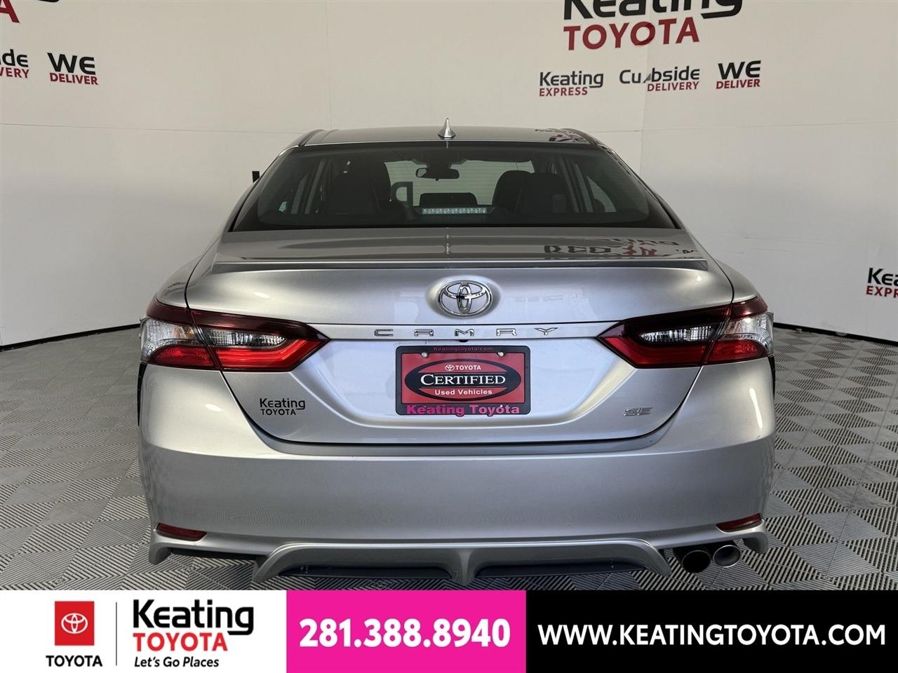 Toyota Camry SE 2024