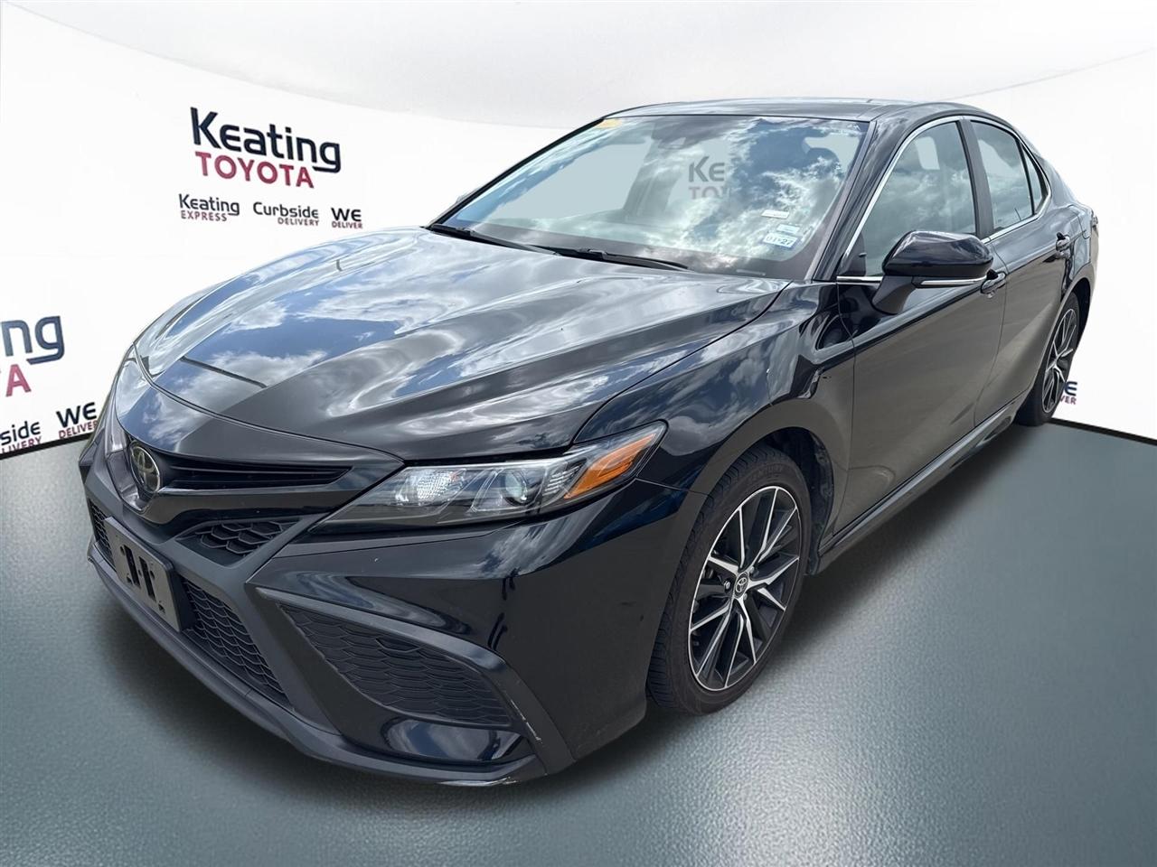 Toyota Camry SE 2024