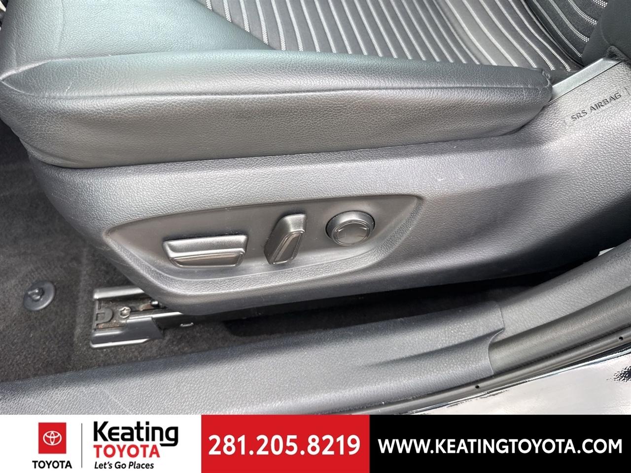 Toyota Camry SE 2024