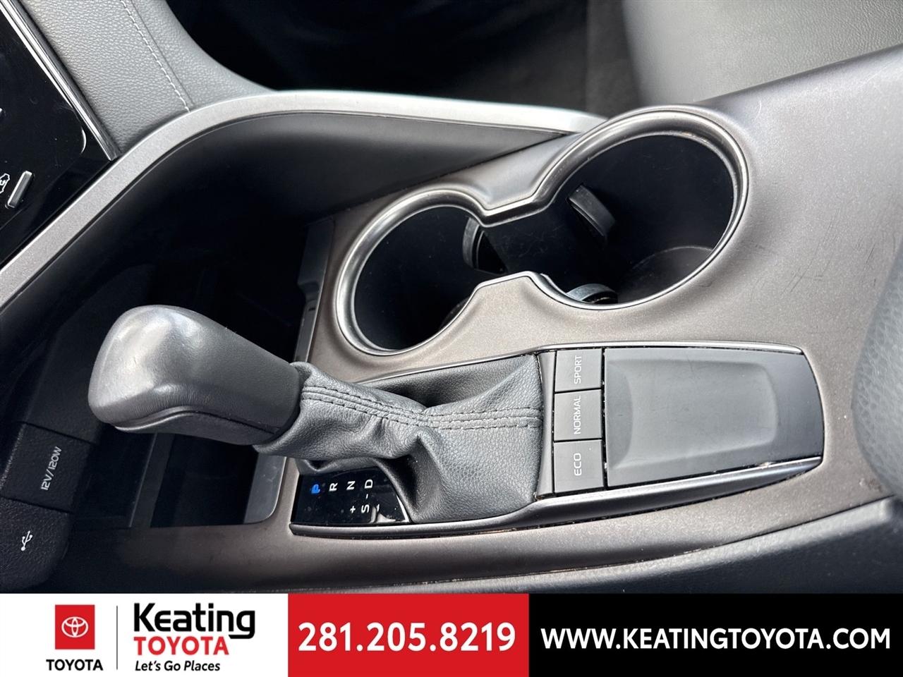 Toyota Camry SE 2024