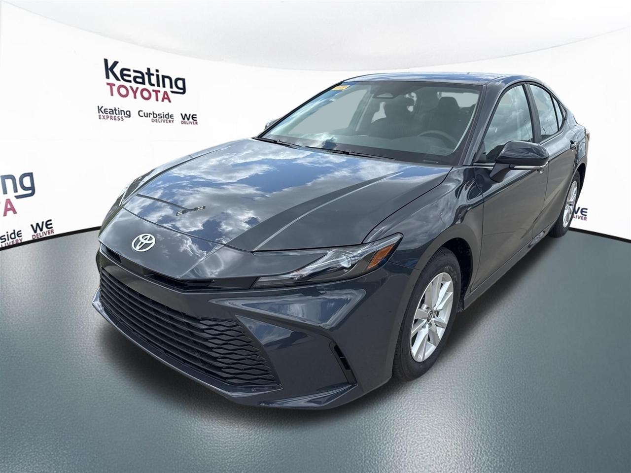 Toyota Camry Hybrid XLE 2026