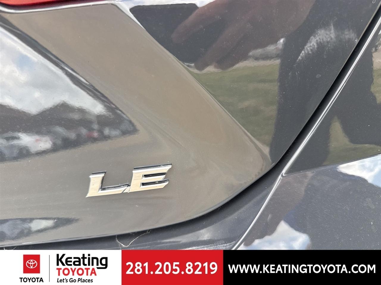 Toyota Camry Hybrid XLE 2026