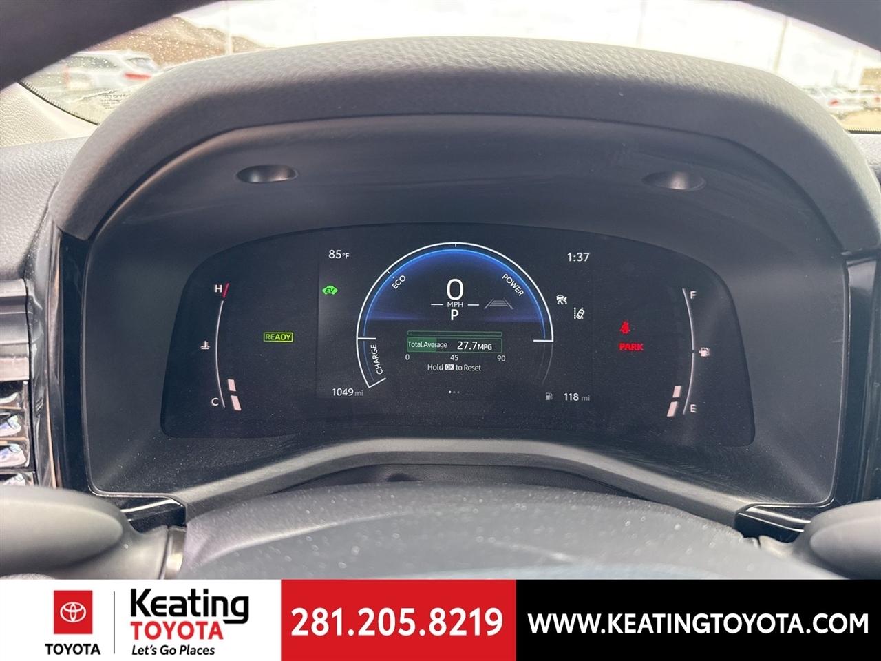 Toyota Camry Hybrid XLE 2026