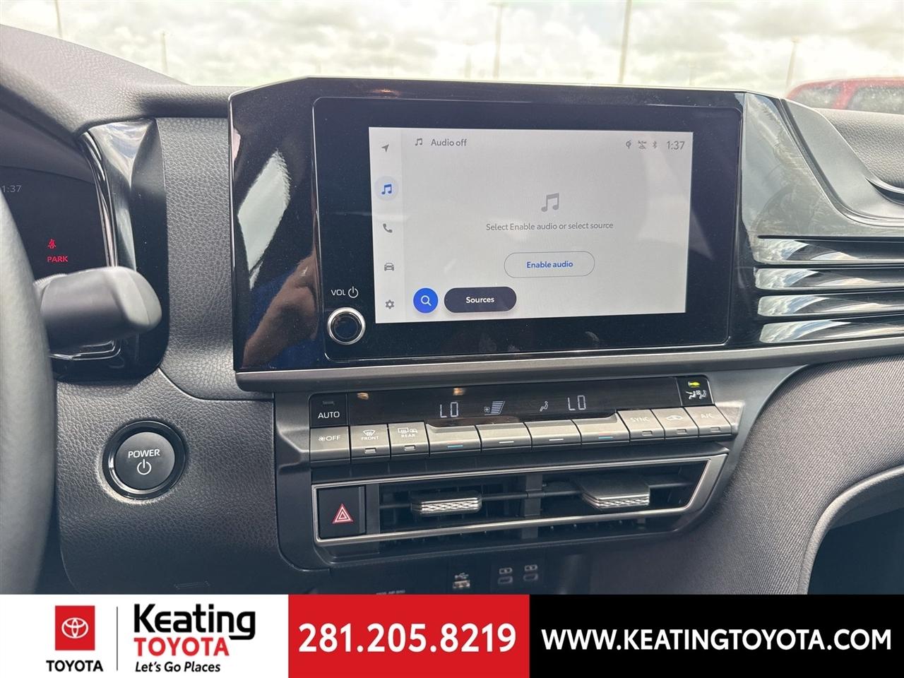 Toyota Camry Hybrid XLE 2026