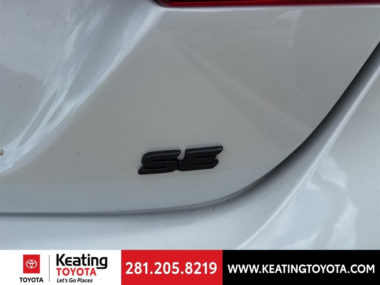 Toyota Camry SE 2024